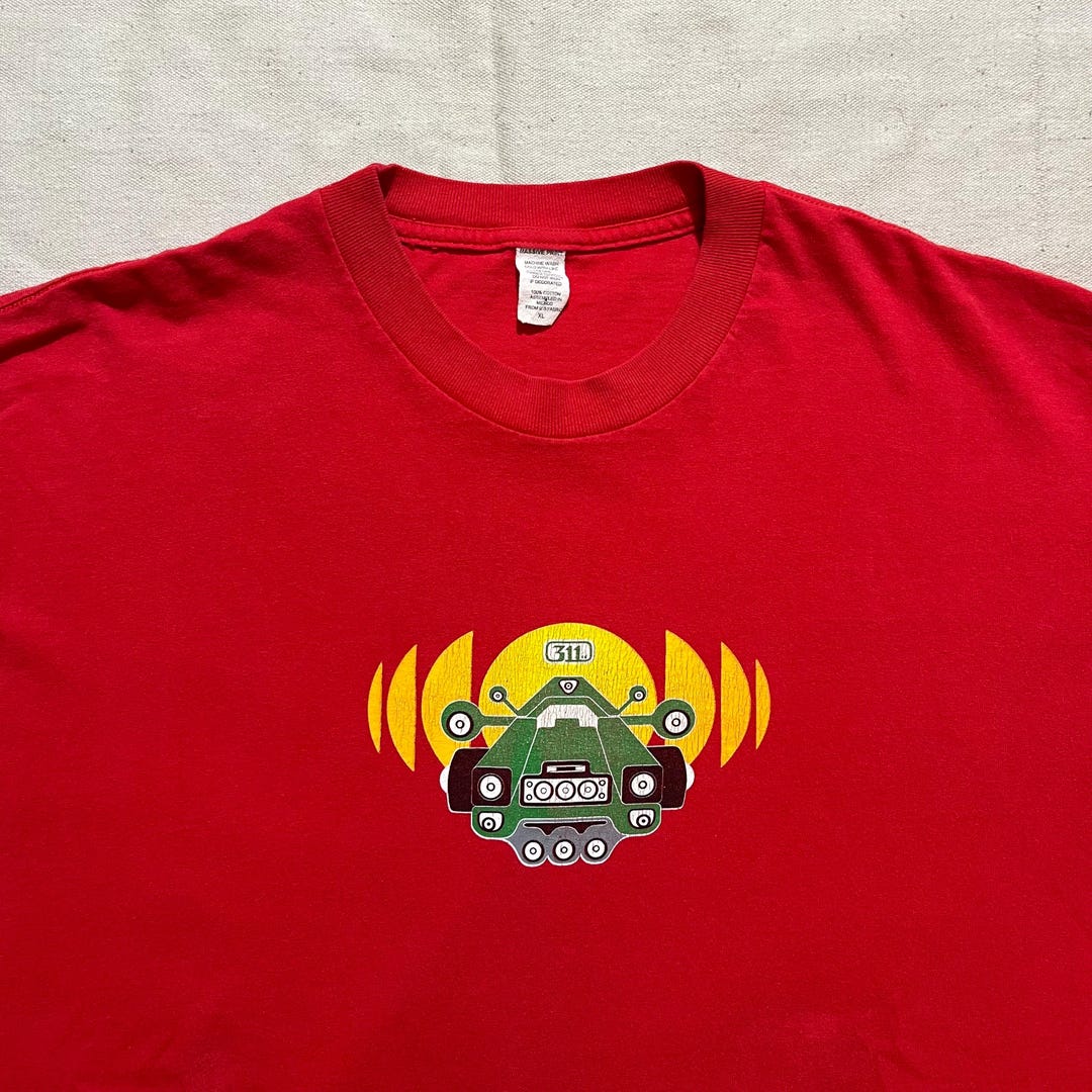 Vintage 90s 00s Y2K 311 Soundsystem Rock Ska Reggae Band Graphic T