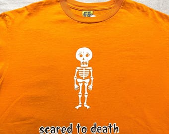 Vintage 00s Y2K Skeleton Bones Halloween “Scared to Death” Graphic T-Shirt Orange Large