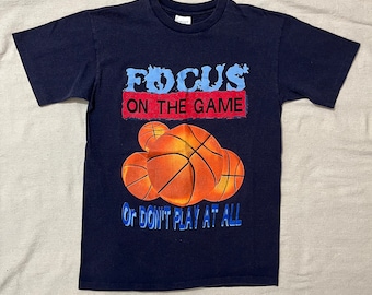 Vintage 90s Focus on the Game Basketball Graphic T-Shirt Blue Medium