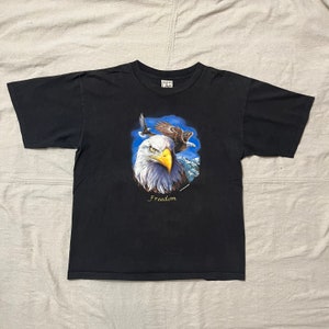 Vintage 90s Bald Eagle Graphic T-Shirt - USA Nature Print (XL)
