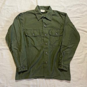 Vintage 80s US Army Military OG-107 Button Down Field Shirt Green