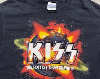 Vintage Y2K Kiss Rock Band Graphic T-Shirt - The Hottest Show on Earth Tour Medium