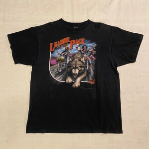 Vintage 3D Emblem Leader of the Pack Wolf Graphic T Shirt Black XL