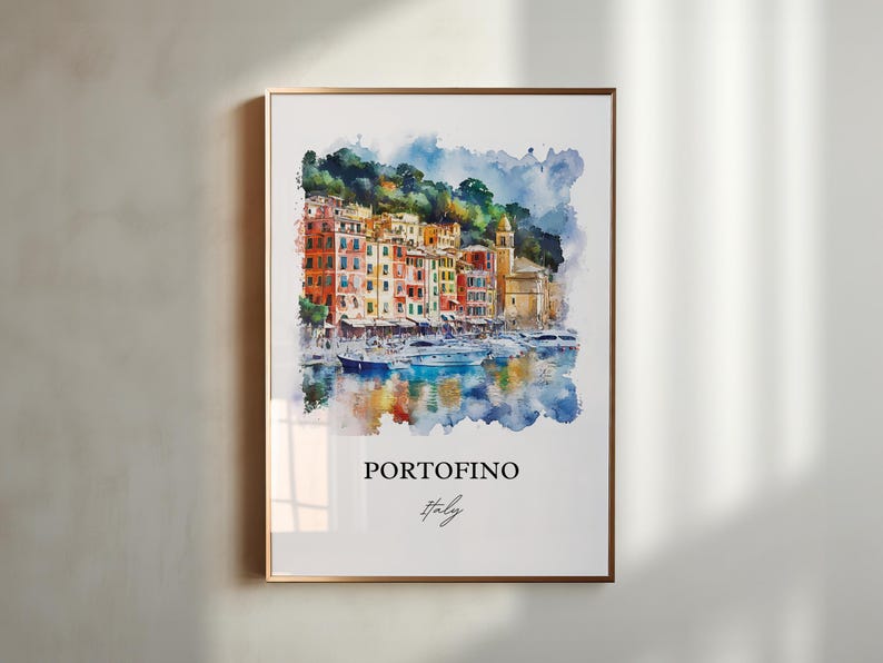 Op de afbeelding: Een aquarel schilderij van kleurrijke gebouwen in Portofino, Itali&euml;. De gebouwen zijn geclusterd op een heuvel met uitzicht op een haven met boten. Het schilderij heeft een zachte, dromerige uitstraling.