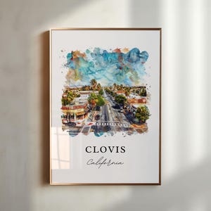 Puede incluir: Una pintura de acuarela de una escena de calle en Clovis, California. La pintura presenta una calle bordeada de edificios y árboles, con un fondo de acuarela azul y verde.