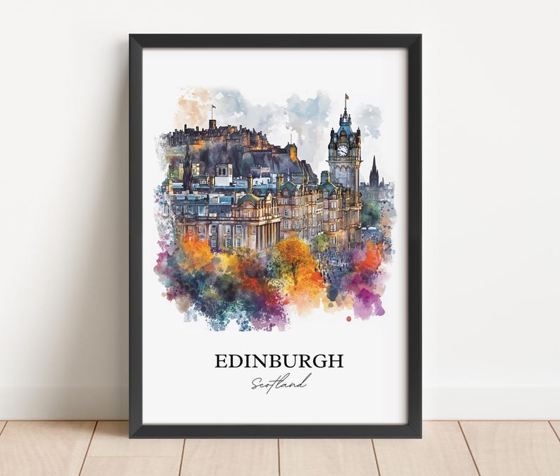 K&ouml;nnte beinhalten: Ein Aquarellbild von Edinburgh, Schottland. Das Bild zeigt das Edinburgh Castle, die Skyline der Stadt und einen Uhrturm. Das Bild ist in einem farbenfrohen Stil mit einem Aquarell-Wascheffekt gehalten.