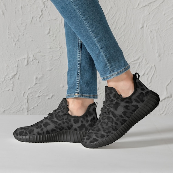 Gray leopard hotsell print shoes