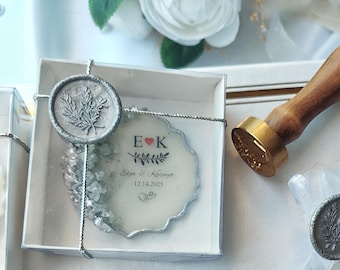 Aangepaste bruiloft magneet gunst – grijszilver geode hars aandenken, lakzegel cadeau, gepersonaliseerde paar naam souvenir