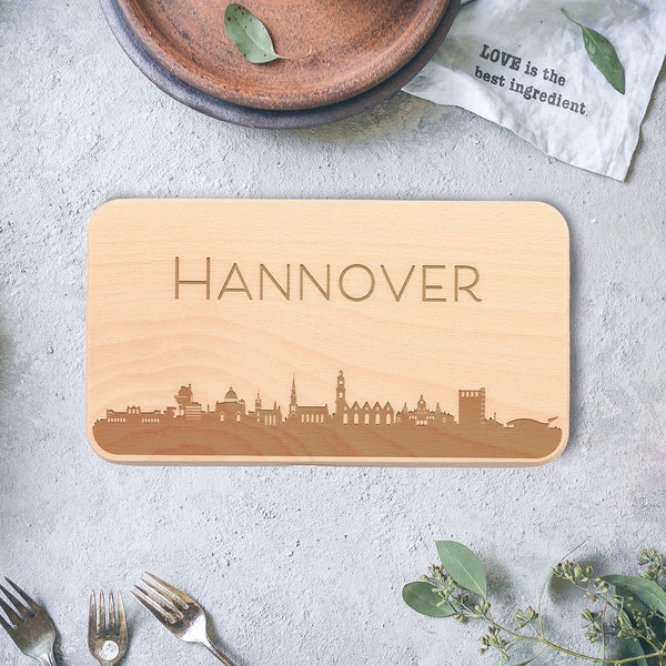 Schneidebrett individuell graviert mit der Skyline von Hannover, Souvenir, Personalisiertes Geschenk