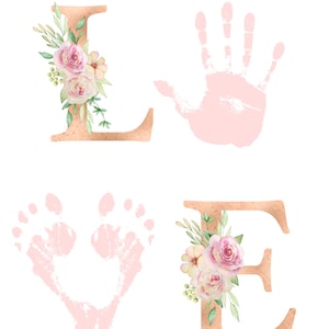 Può includere: Lettere dorate L, O, V, E con composizioni floreali e impronte di mani e piedi rosa. Le lettere hanno uno sfondo testurizzato.