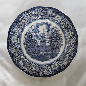 Liberty Blue Independence Hall 11 inch dinner plate