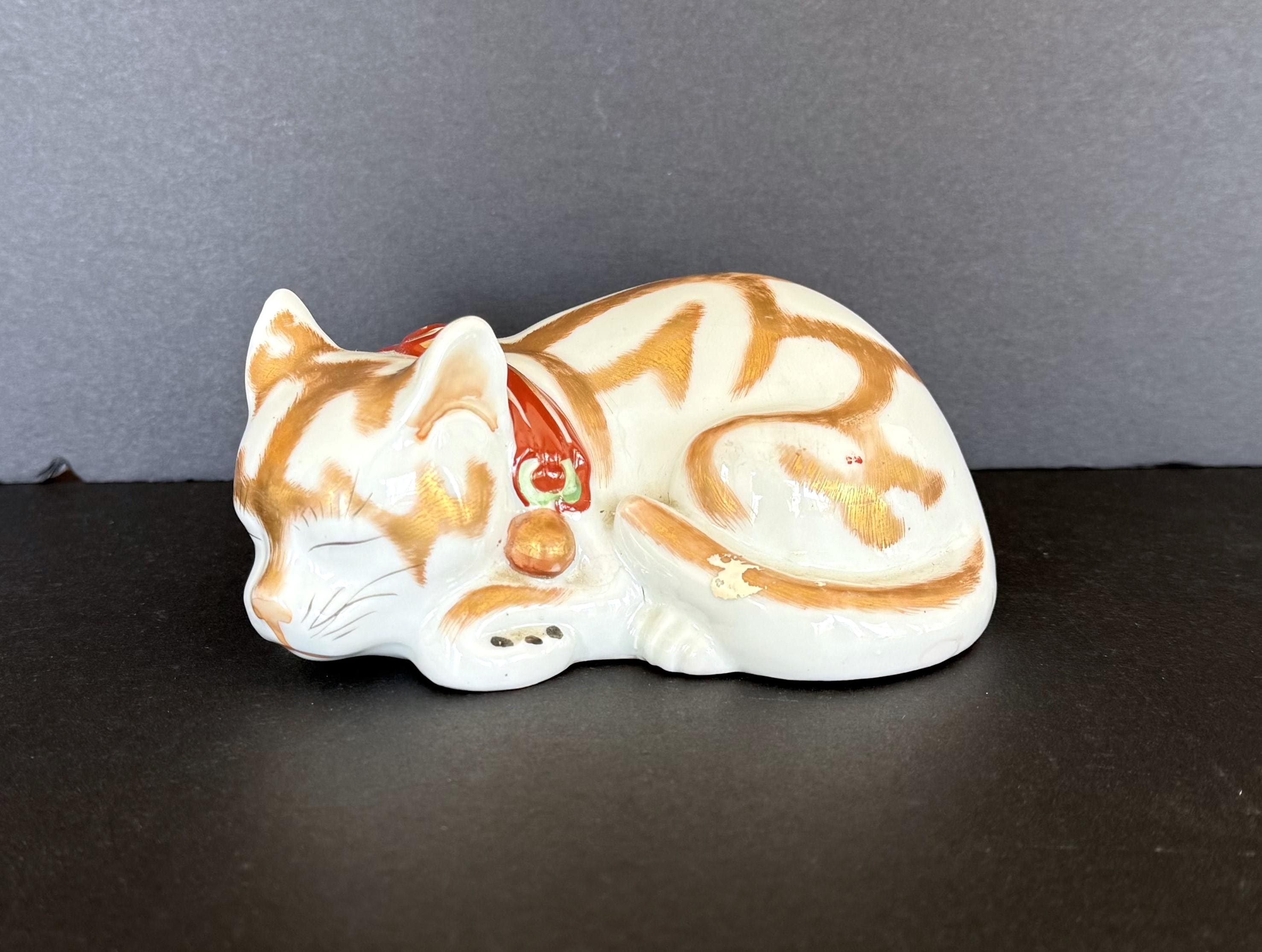 Kutani Sleeping Cat - Etsy