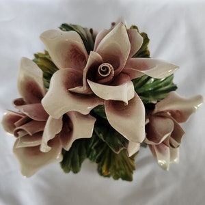 Capodimonte style pink rose bouquet 6 inch