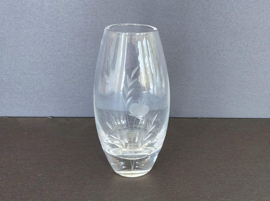 エッチングクリスタルの花瓶 - Etsy 日本