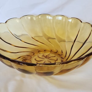 Vintage amber glass bowl scalloped edge swirl pattern 9 inch