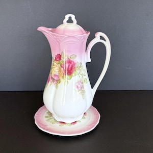 Chocolatera vintage rosa con platillo de 8 1/2"