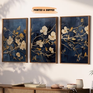 LakelzDecor Navy & Gold Botanical Abstract, conjunto de 3, arte abstrata de parede de flores, impressão moderna de corredor, decoração de sala de estar, pôster floral azul