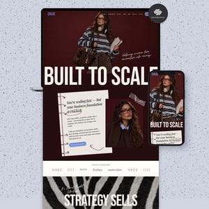 Könnte beinhalten: Ein Laptop und ein Smartphone zeigen eine Website mit dem Titel Built to Scale. Die Seite hat einen dunklen Hintergrund, Bilder einer Person mit Brille und Text, darunter You're scaling fast—but your business foundation is cracked. Unten befindet sich ein Bereich mit Zebramuster.