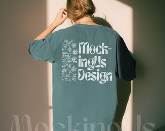 Comfort Colors 1717 Blau Fichte Rückseite Mockup | Golden Hour Minimalistische Streetwear Lifestyle Display