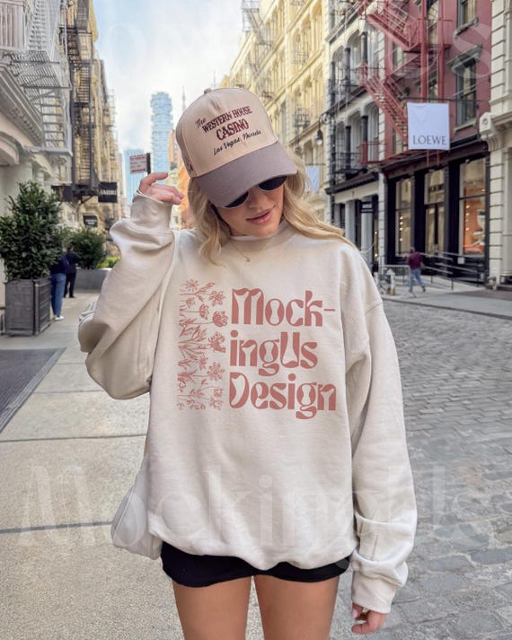 Gildan 18000 Sand Lifestyle Mockup, Oversized Beige Crewneck, Outdoor Lifestyle Streetwear Style, NYC Influencer Mock