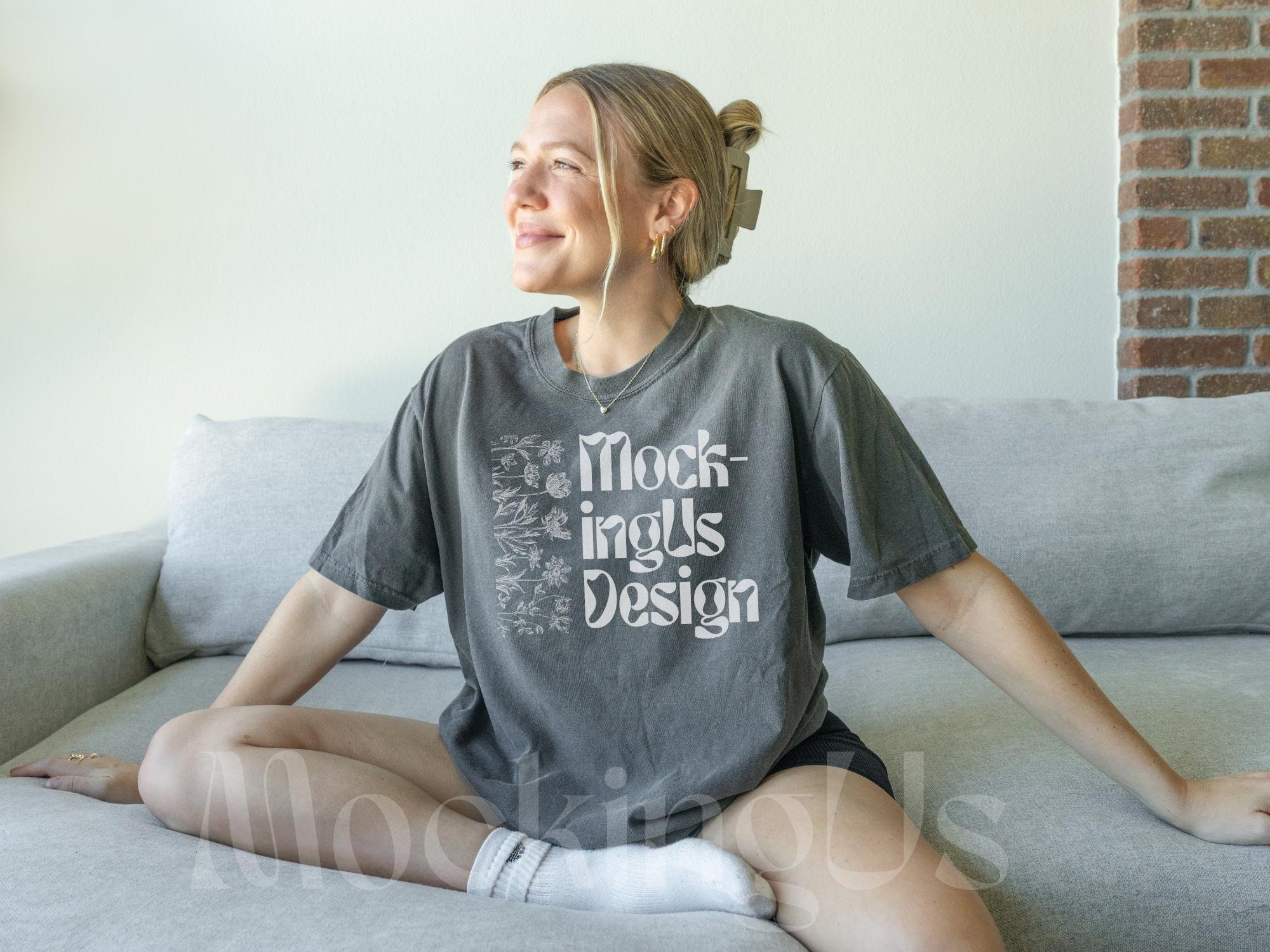 Comfortkleuren C1717 Pepper-mockup, voorkant van Pepper 1717-T-shirtmodel, Pepper CC-shirt, mock-up lifestylemodel, trendy testmodellen