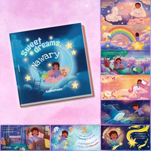 Pu&ograve; includere: Un libro per bambini blu e bianco intitolato "Sweet Dreams, Nawary" con una luna e stelle sulla copertina. Il libro presenta una bambina in pigiama che dorme su una nuvola con un orsacchiotto e un polpo di peluche. Il libro fa parte di una serie chiamata "Lionstory".