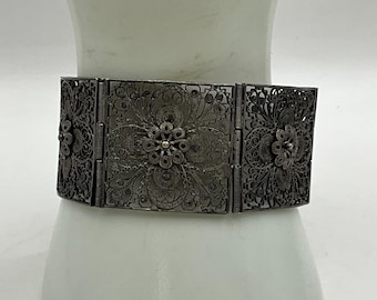 Bracelet filigrane vintage HSS25 en argent sterling à large panneau - Motif floral articulé