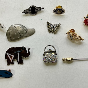 Vintage Brooches Bundle: Assorted Designs, Sizes - Lot of 12