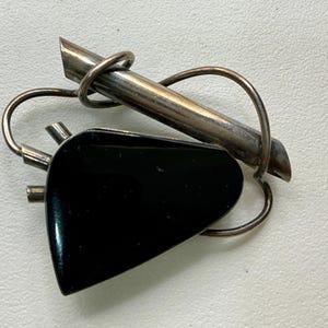 ET252 925 Sterling Silver And Black Onyx Modernist Design Brooch Pin