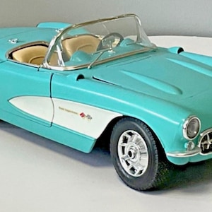 44* Bburago 1:18 1957 Chevrolet Corvette Convertible Blue Car