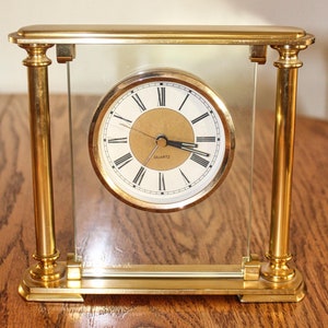 Contemporary Brass and Glass Analog Mantle/ Desk Clock (Works)