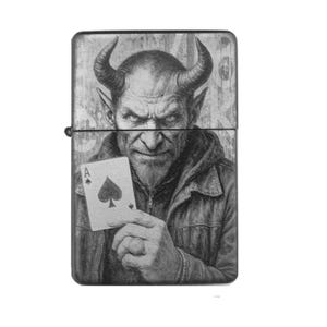 Duivelse pokeraansteker met schoppenaas – cadeau-idee voor gokkers, aanpasbaar met gravure, demonenkaartspelontwerp, kaarthouder