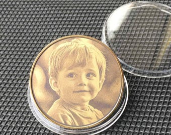 Personalized brass photo coin - laser engraving with photo and text as a keepsake gift