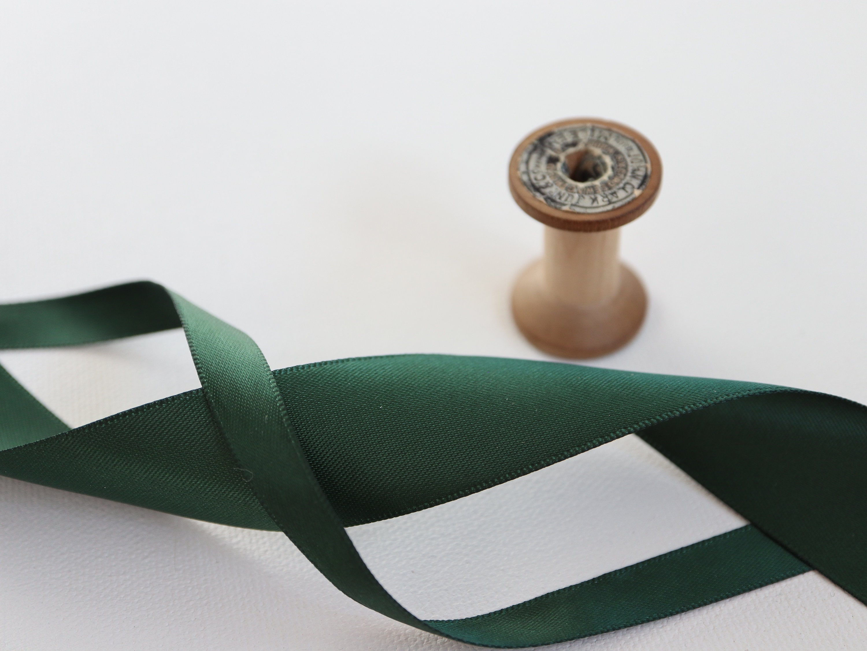 Christmas Ribbon for Gift Wrapping Christmas Ribbon for Craft Red Ribbon  Rolls for Gift Wrapping Xmas Ribbon Crafting 