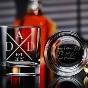 Father’s Day Custom Whiskey Glass, Personalized Rock Glass for Dad and Husband, Custom Barware for Whiskey Lovers, Unique Gift for Him