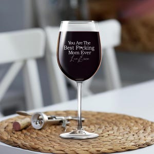 Custom Wine Glass for Best Mom Ever, Perfect Handmade Gift for Mother&#39;s Day, Birthday, Christmas with Free Gift Box