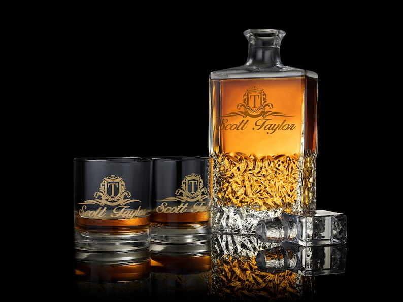 Custom Whiskey Decanter Set with Premium Engraving Quality, Fathers Day and Groomsmen Gift, Comes with Free Gift Boxes. image 5
