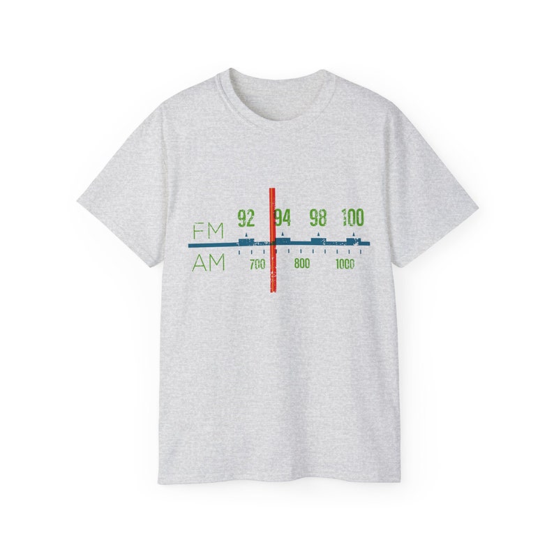 Classic Radio Dial Design on T-Shirt, Nostalgic AM/FM Radio Lover Gift, Antique Radio Collector Tee