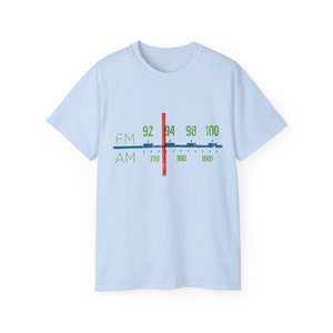 Retro Radio Dial Design Tee, Old-Style AM FM Radio Graphic T-Shirt, Vintage Music Lover Gift