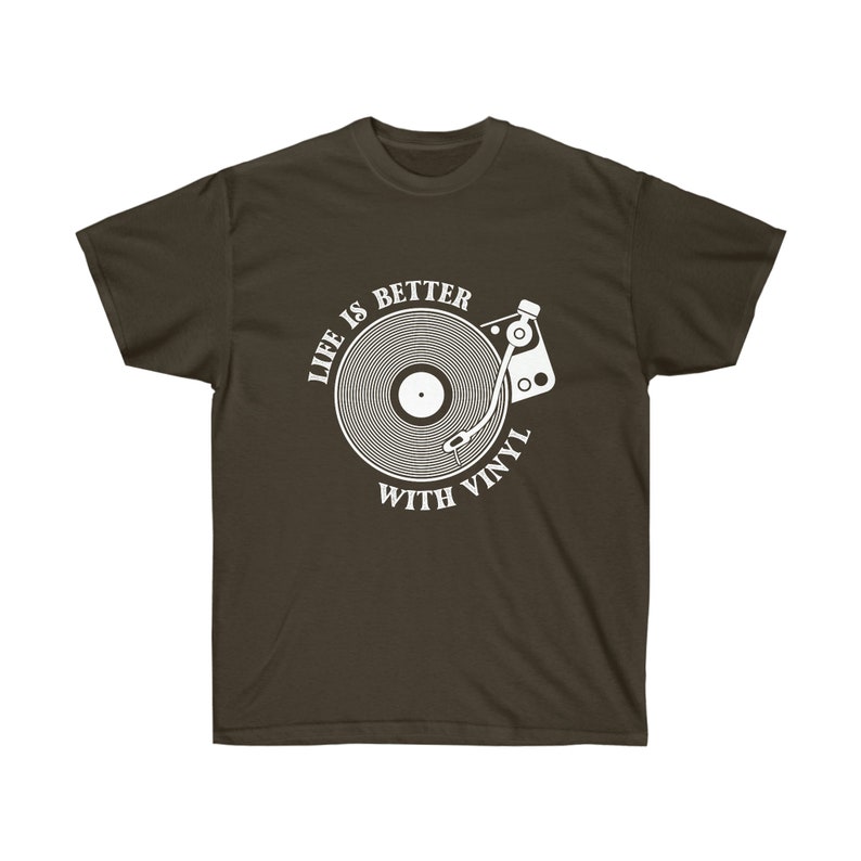 Chocolate-colored unisex t-shirt with a retro turntable graphic, perfect for audiophiles and vinyl enthusiasts.