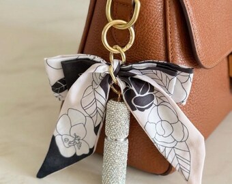 Dazzling Rhinestone Spray Bottle for Handbags, Flora Pattern Ribbon, Luxury Accessory, Gift for Her