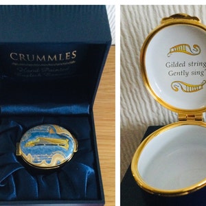 Not posting to USA atm Pretty Vintage CRUMMLES ENAMEL Box Rare Gold Harp Lyre hand decorated Trinket Box Gilded Strings Gently Sing Mint