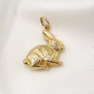 Adorable 9ct Gold Bunny Rabbit Charm | 0.7g