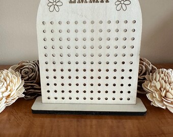 Porta pendientes de madera personalizado: soporte para pendientes grabado con láser