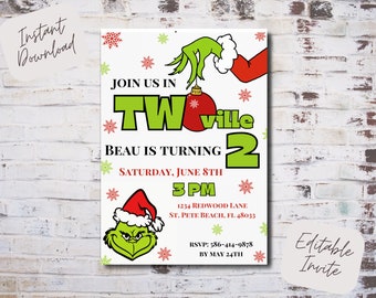 Puede incluir: Una invitación imprimible para una fiesta de cumpleaños infantil. La invitación presenta un personaje verde del Grinch de la película "El Grinch" con un gorro de Papá Noel. La invitación dice "Join us in Twoville" y "Beau cumple 2 años". La invitación también incluye la fecha, la hora y el lugar de la fiesta.