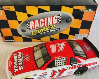 Racing Collectables 1984-1986 Darrell Waltrip #17 Parts America 1997 Monte Carlo 1:24 Die Cast Car W/ Original Box
