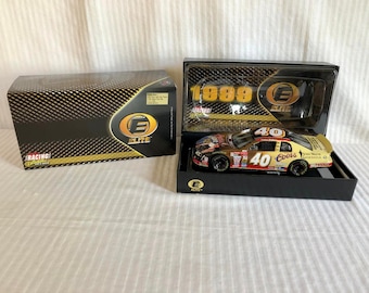 Sterling Martin #40 Coors Light John Wayne 1999 Monte Carlo Elite 1:24 Auto de fundición a presión con caja original