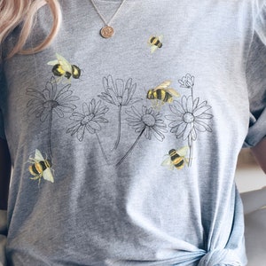 Bee Lover shirt, Bee shirt, watercolor shirt, gardening shirt, shirt for gardeners, boho bee shirt, bee Tee, summer shirt, happy shirt,