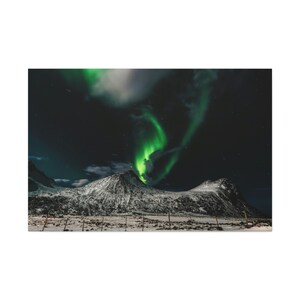 Beautiful Night Sky Northern Lights Landscape Matte Canvas Home Wall Decor, Stretched, 1.25&quot;