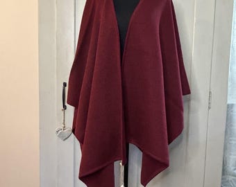 Peruvian Soul Alpaca  Ruana Burgundy Knit Shawl Wrap Poncho Cape Horn Toggle Pin